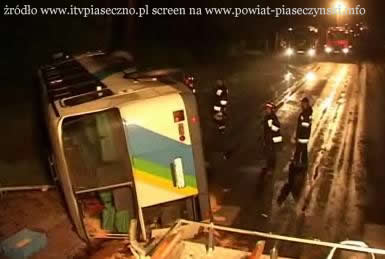 Wypadek autobusu PKS Grójec w miejscowości Stefanów