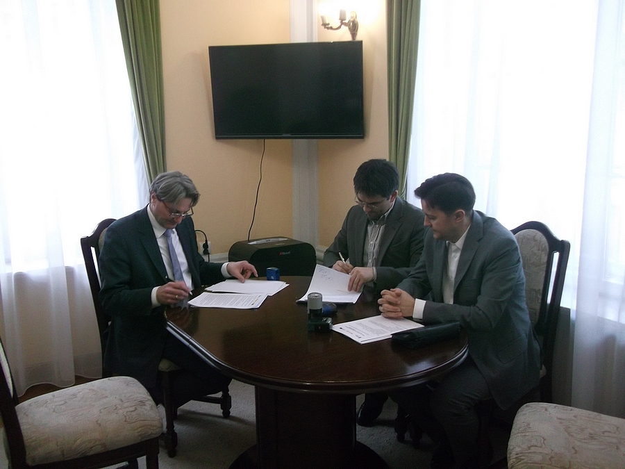Podpisanie umowy UKZ S.A. - Warbud S.A. na budowę Konstancińskiego Centrum Hydroterapii